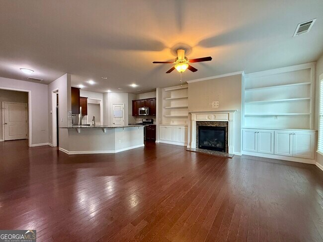 Building Photo - 5115 Breezewood Cir