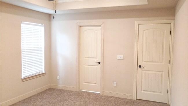 Building Photo - 2703 SW Ledbury Cove