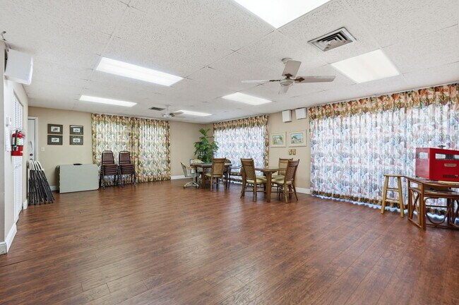 Building Photo - 367 S Federal Hwy