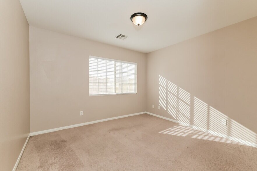 Building Photo - 896 Eureka Falls Ct