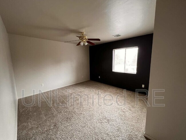 Building Photo - 1518 Shoup St