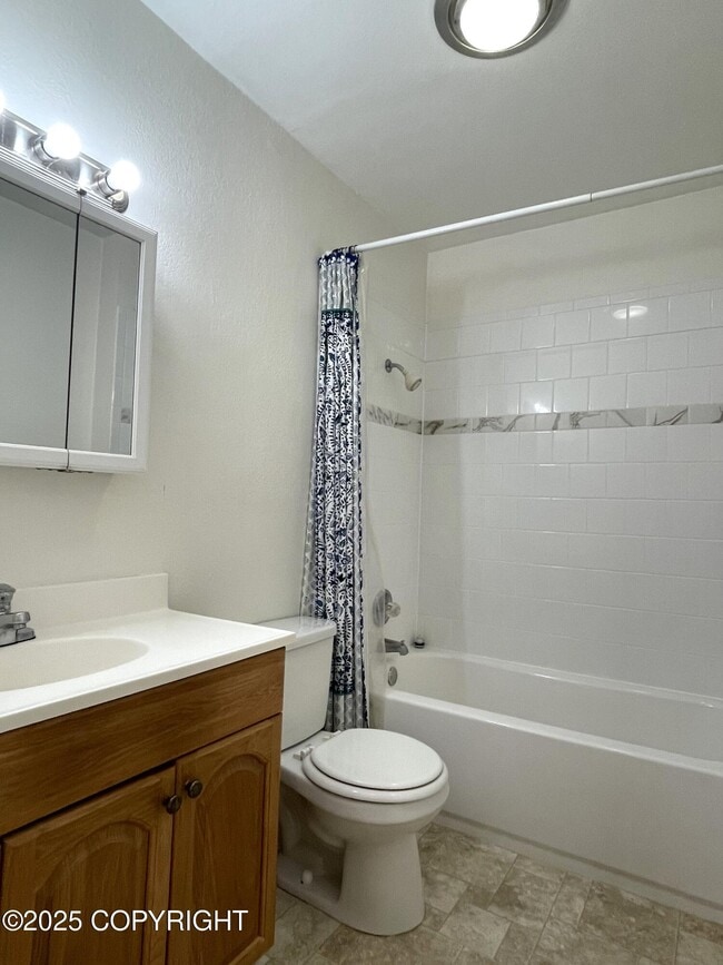 Building Photo - 2746 W 42nd Ave