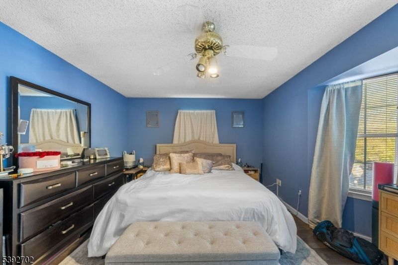 Building Photo - 9 Ruby Ct