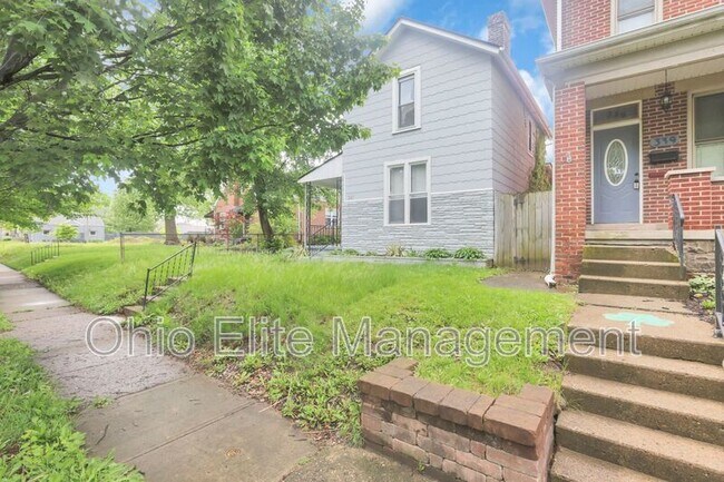 Building Photo - 341 E Markison Ave