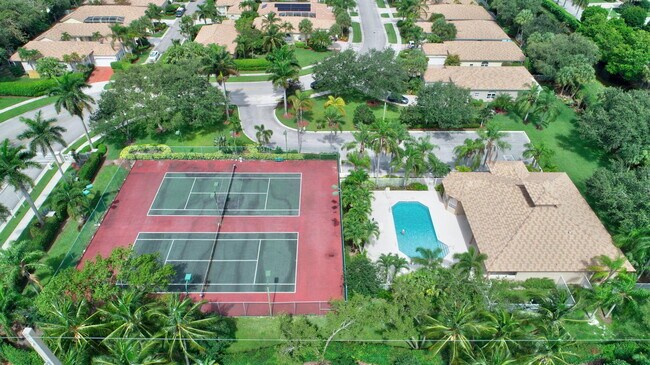 Building Photo - 5063 Ventura Dr