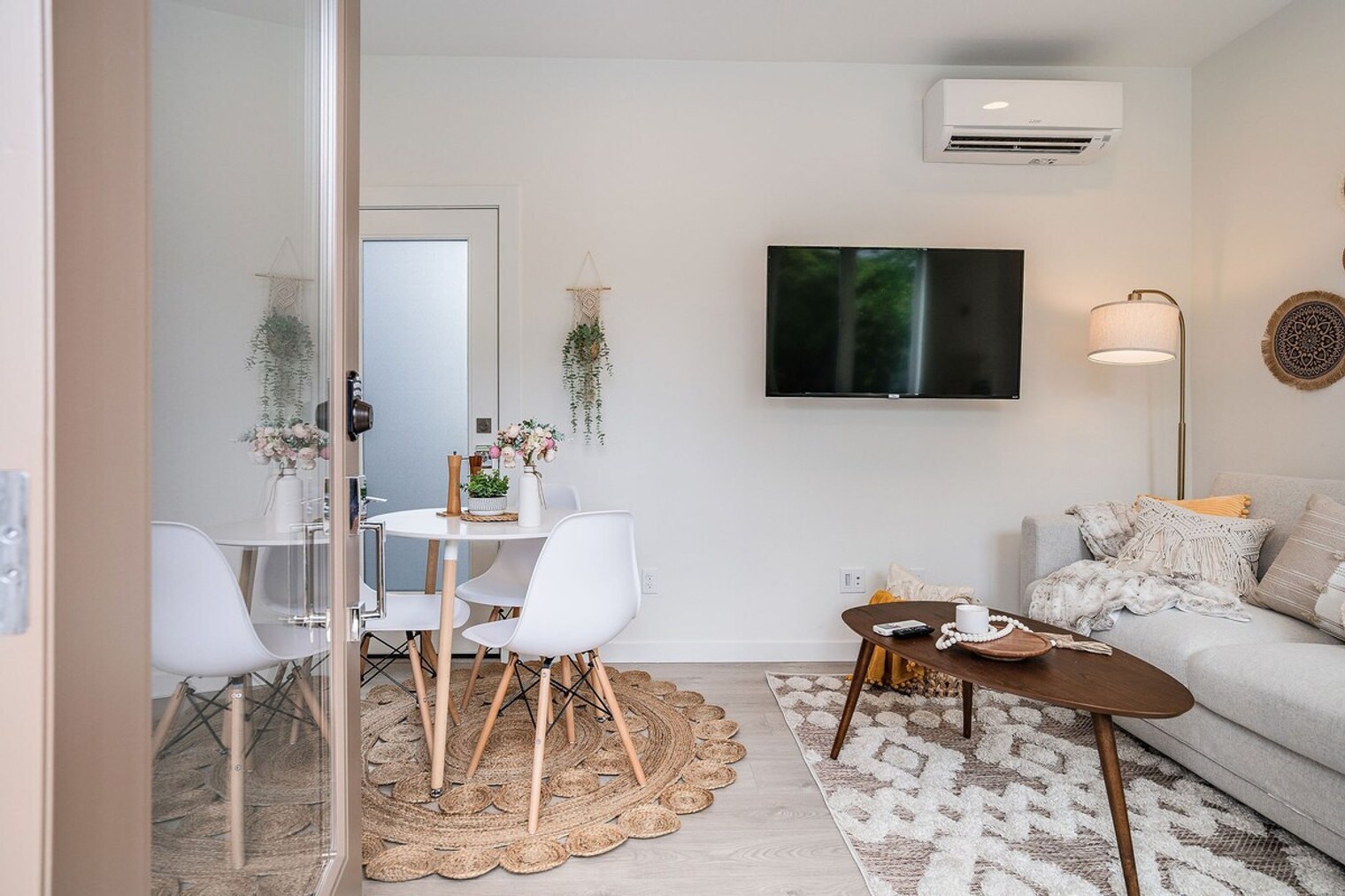 Building Photo - 1414 E Howell St