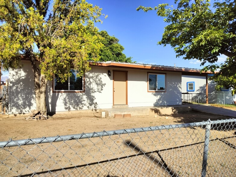 Building Photo - 1617 Stull Dr