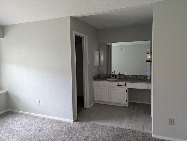 Building Photo - 2318 Squire Dobbins Dr