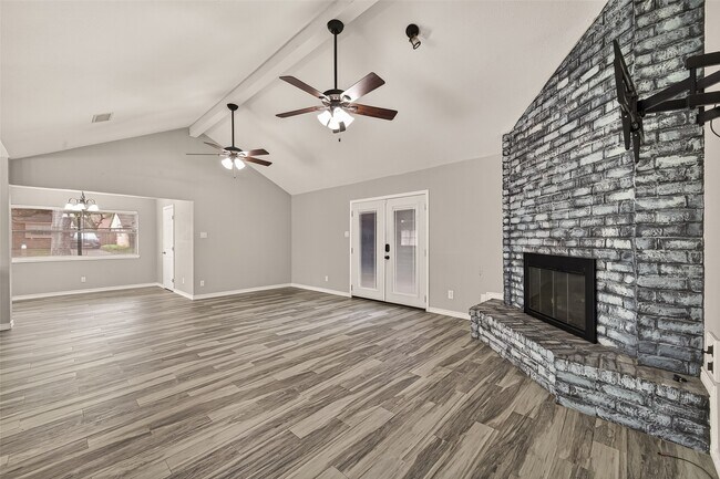 Building Photo - 15734 Pagehurst Dr