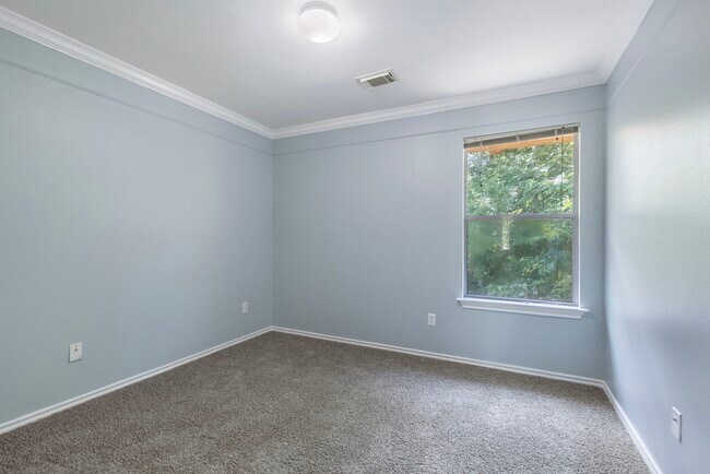 Building Photo - 229 Summerhaze Cir