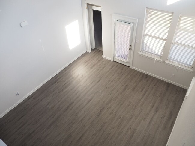 Building Photo - 2502 Sun Grove Rd