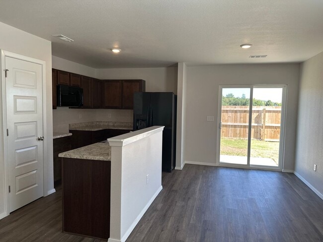 Building Photo - Now Pre-Leasing — Comfortable 3 Bedroom Living in Barberry Court