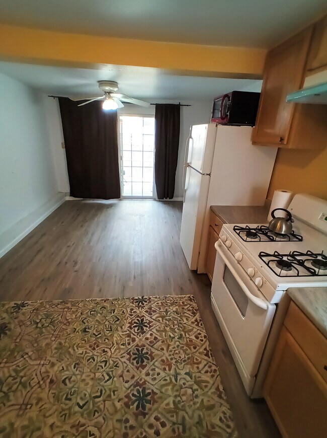 Building Photo - 2009 2nd St NE