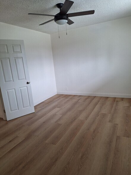 Building Photo - 10211 Crenshaw Blvd