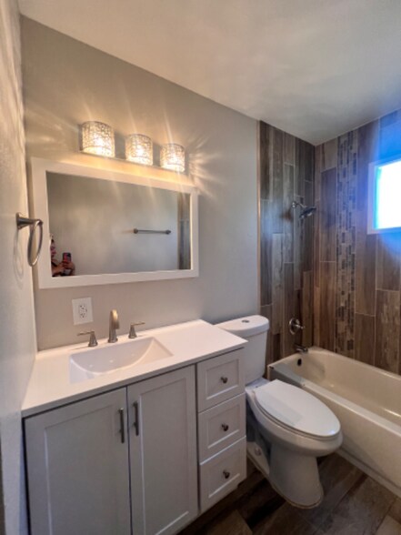 Building Photo - 1939 E Concorda Dr