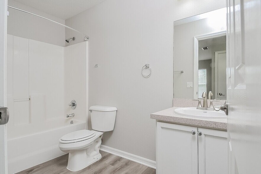 Building Photo - 10435 Frog Pond Dr