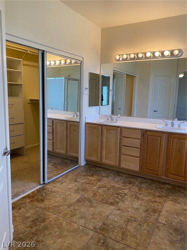 Building Photo - 7565 Splashing Rock Dr