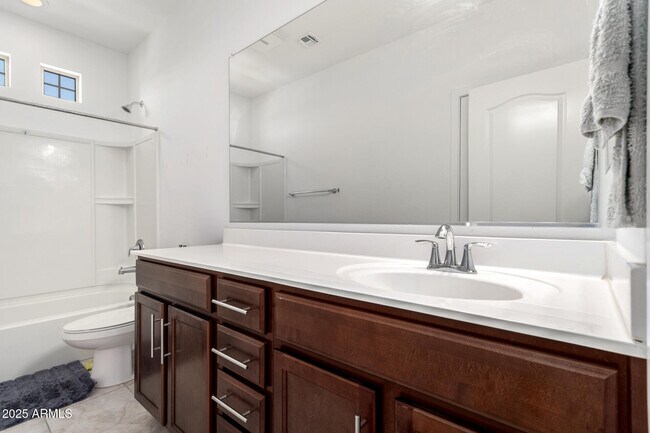 Building Photo - 5221 N 79th Dr