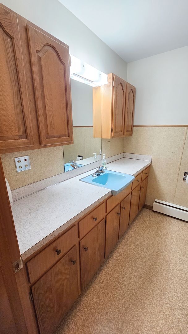 Building Photo - Charming 3-Bedroom Home on Spacious Land Just South of Ankeny