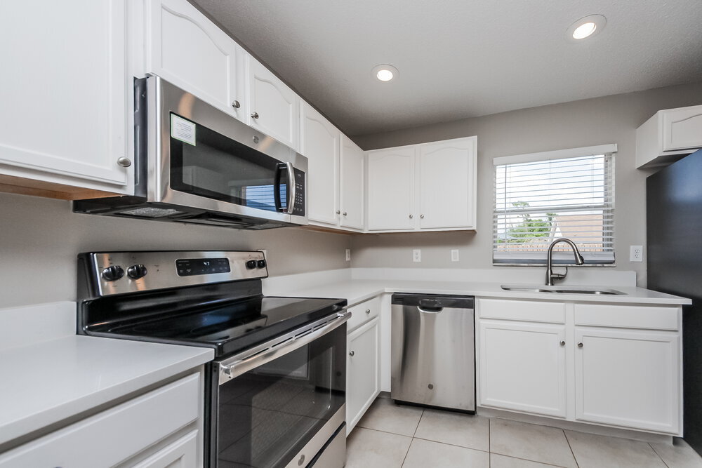 Building Photo - 818 San Jose Ct