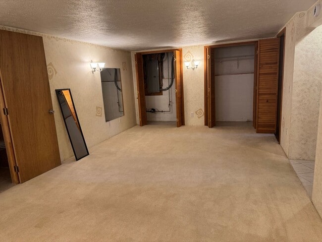 Building Photo - Single Family - Central AC, Penfield with Fairport Schools