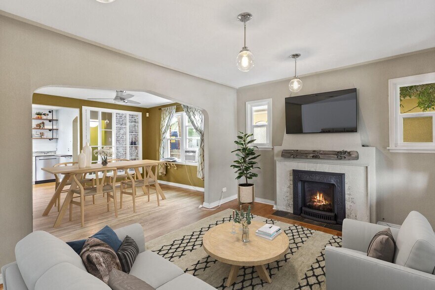 Building Photo - Brick bungalow-style Clayton home near Sch...