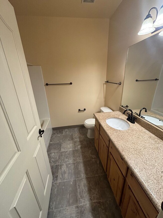 Building Photo - 6735 N Spurwing Loop