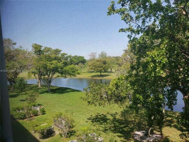 Building Photo - 13255 SW 7th Ct