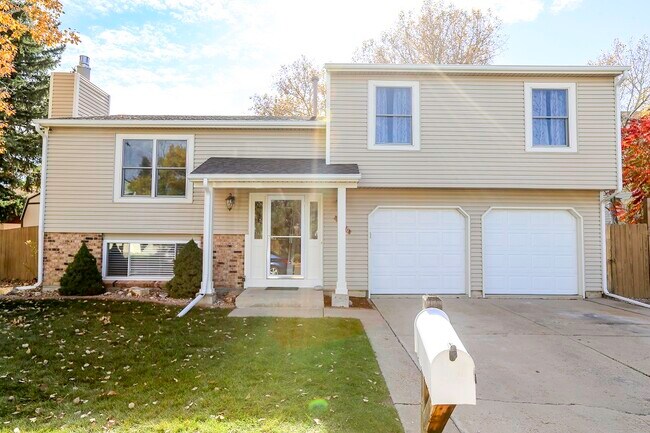 Primary Photo - 10490 Newcombe St