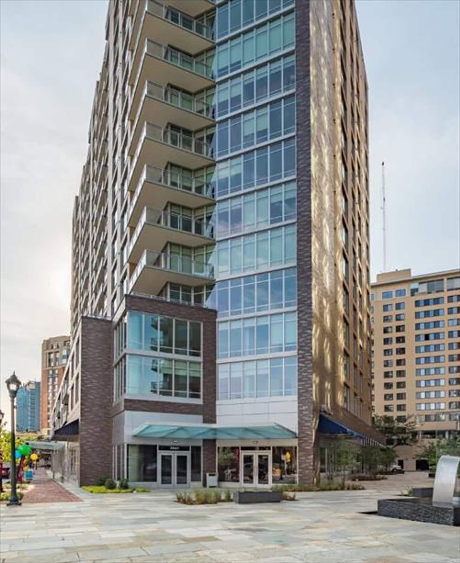 Building Photo - 4836 Rugby Ave