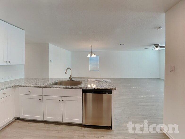 Building Photo - 12911 Hyssop Mdw