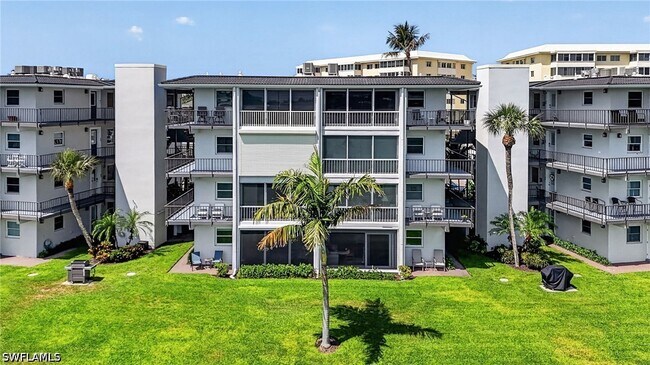 Building Photo - 3400 Gulf Shore Blvd N