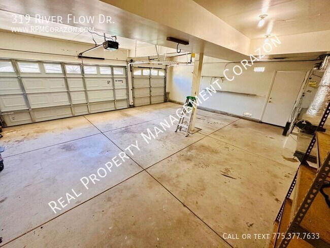 Building Photo - 319 River Flow Dr