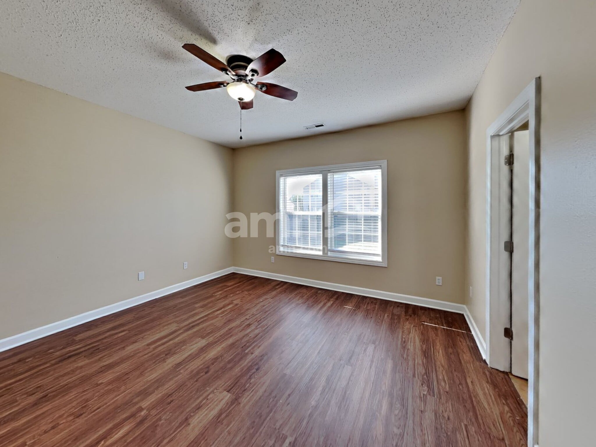 Building Photo - 9675 Lomax Dr