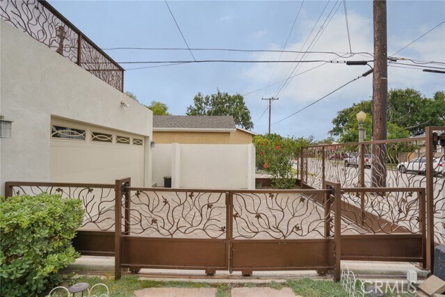 Building Photo - 11060 Wagner St