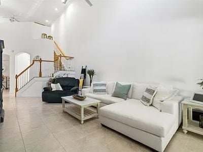 Building Photo - 1945 Bridgepointe Cir