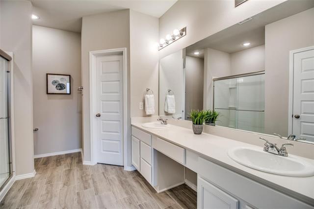 Building Photo - 924 Billups Dr