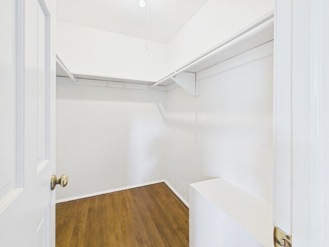 Building Photo - 1519 Chauncey Ln