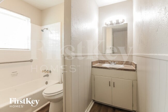 Building Photo - 101 Sesame Dr