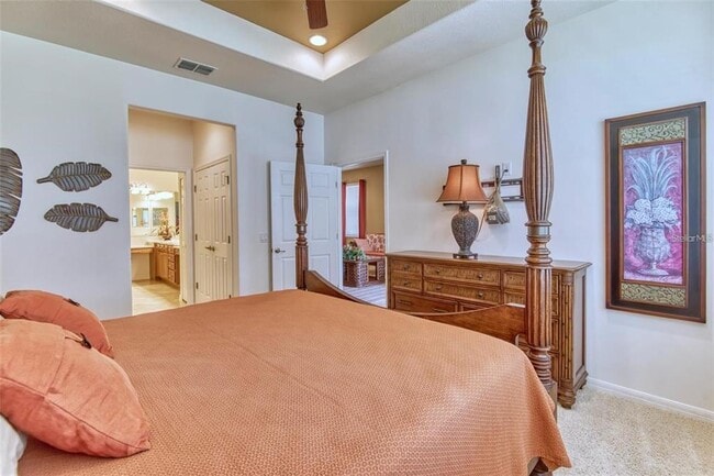 Building Photo - 2310 Palm Tree Dr