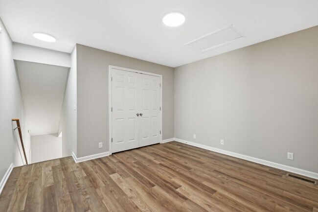 Building Photo - 118 Lancaster Gate Pl