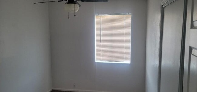 Building Photo - 4 bedroom in Glendale AZ 85301
