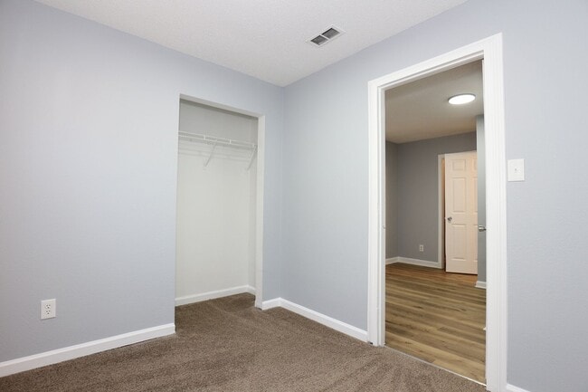 Building Photo - Newly Remodeled 3 Bedroom Home