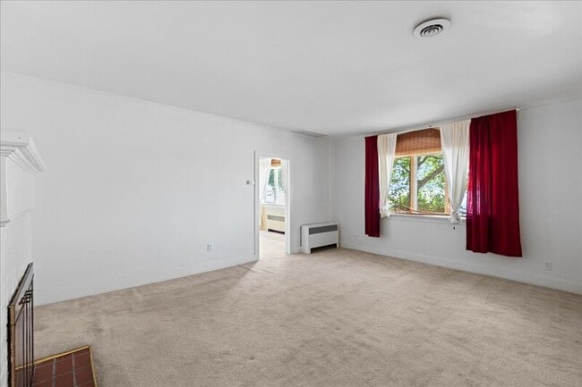 Building Photo - 309 S River Walk