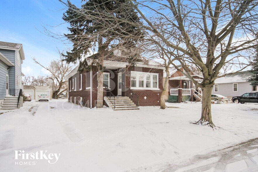 Building Photo - 649 Price Ave