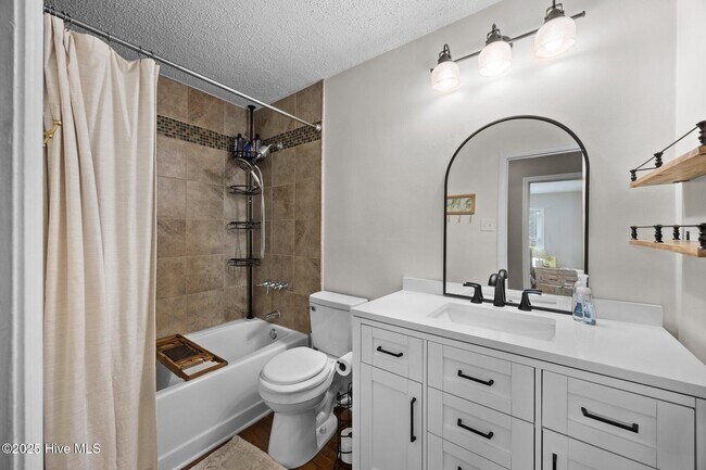 Building Photo - 206 Brentwood Ct