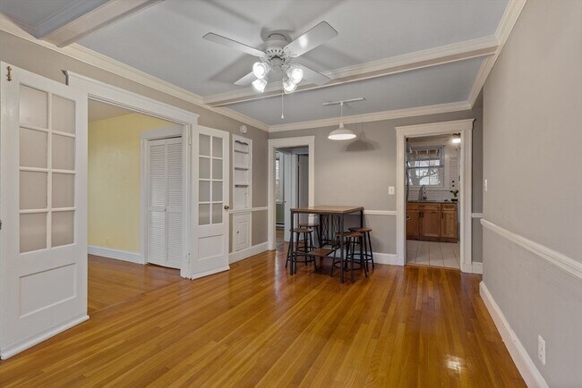 Building Photo - 161 Florence St