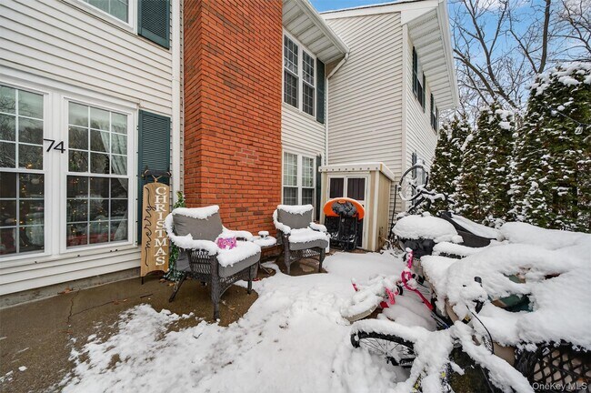 Building Photo - 74 Homestead Village Dr