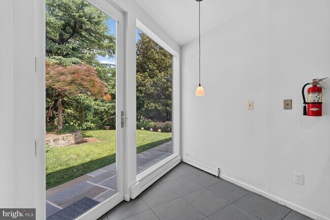 Building Photo - 3113 45th St NW