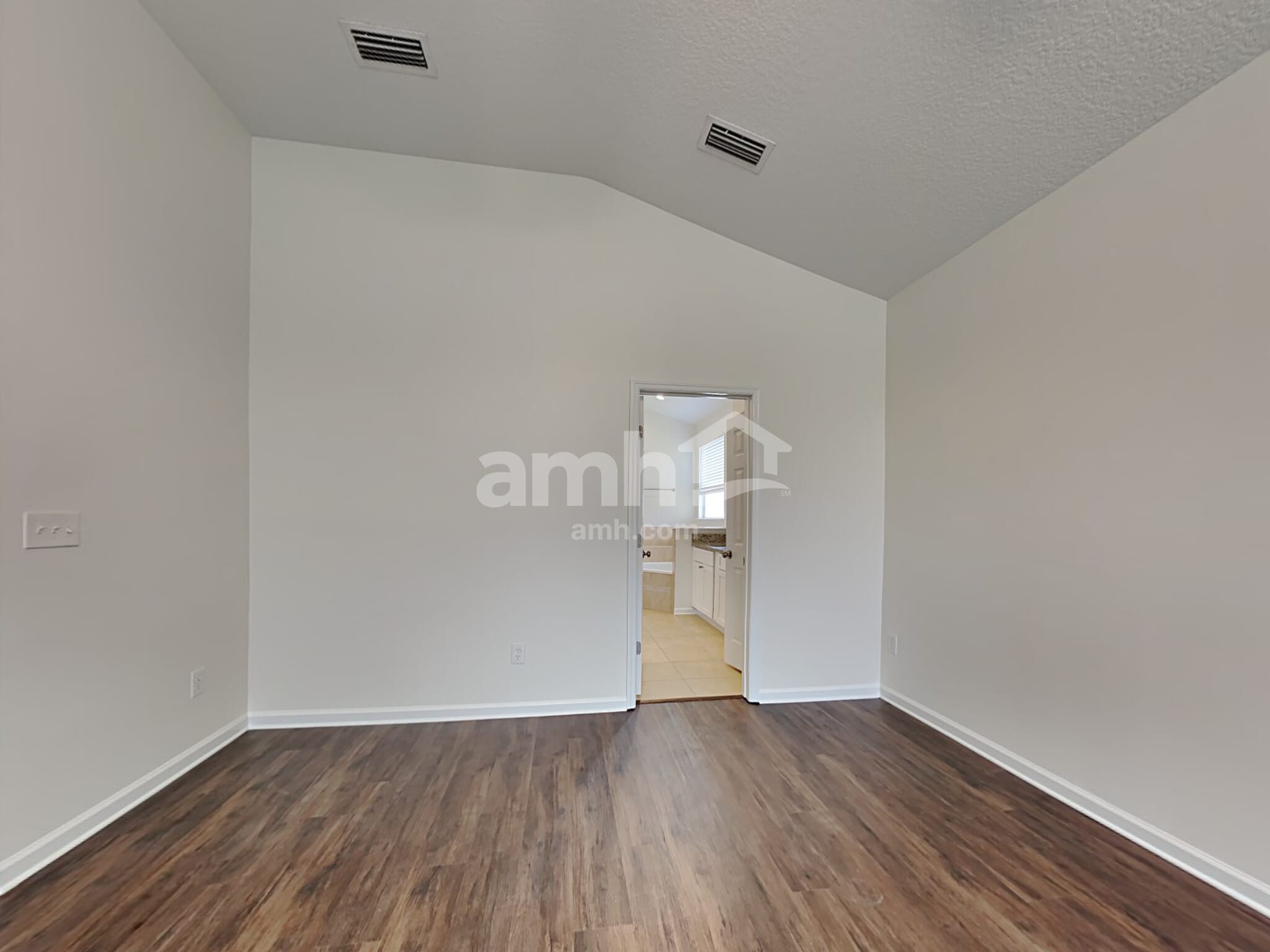 Building Photo - 2340 Aberford Ct